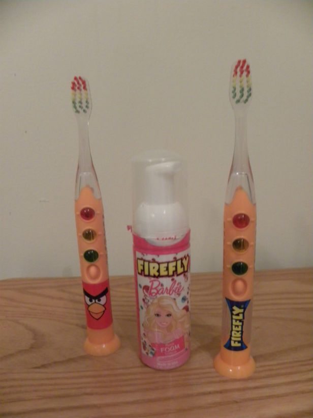 firefly fluoride foam toothpaste