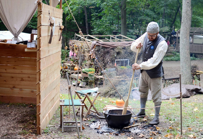 Experience Pioneer America at the Yankee Peddler Festival Akron Ohio Moms