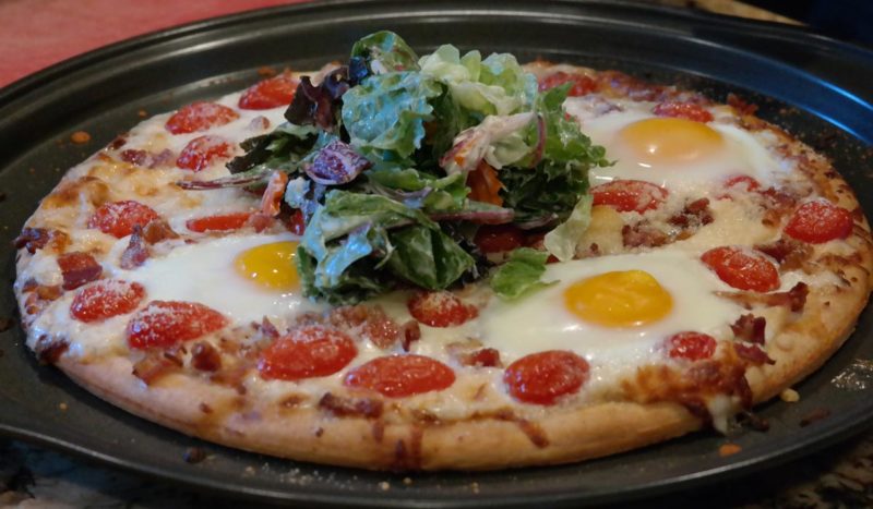 BLT Pizza with Egg Recipe