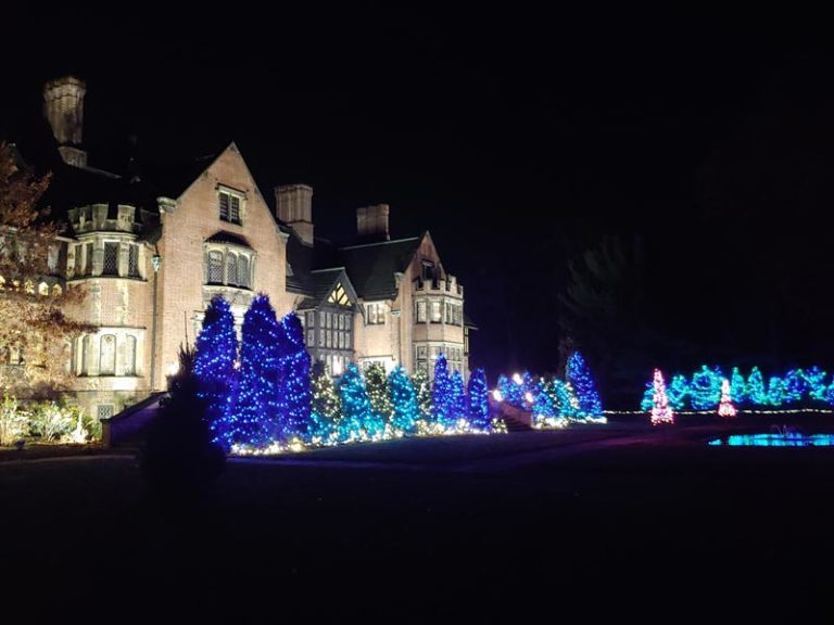 NE Ohio Favorite Christmas Tradition Deck the Hall at Stan Hywet