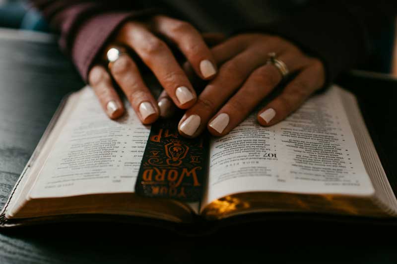 how-to-build-a-prayer-closet