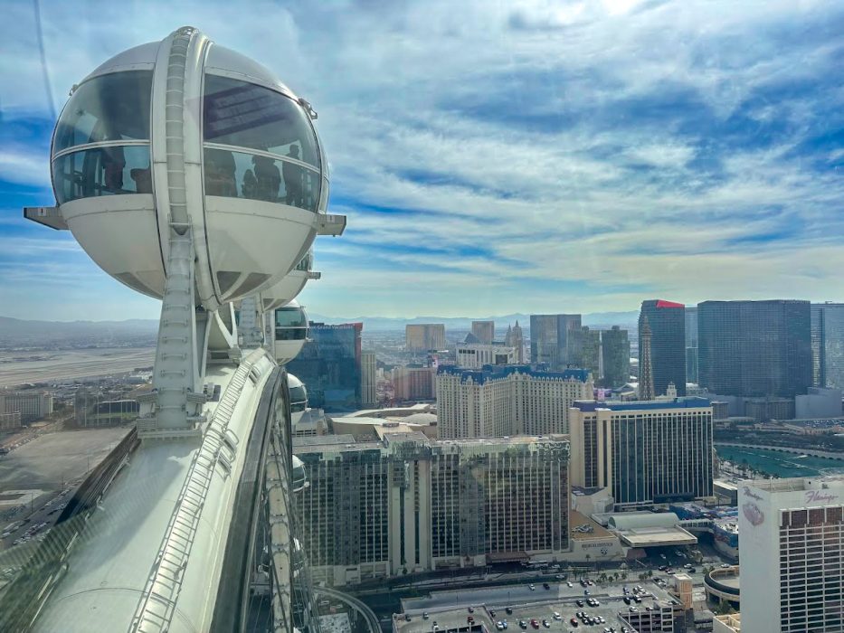 High-Roller-Ferris-Wheel-Best-Las-Vegas-Photo-Op-Las-Vegas-Zipline
