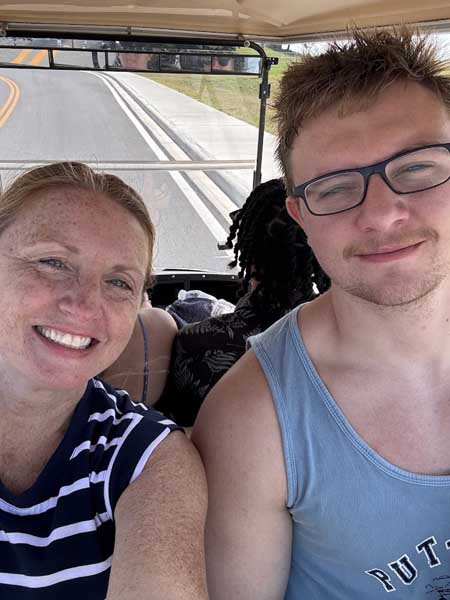 E&rsquo;s Golf Carts rental in Put-in-Bay for family island exploring