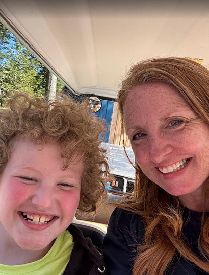 Family driving an E’s Golf Cart around Put-in-Bay attractions and lakefront views.