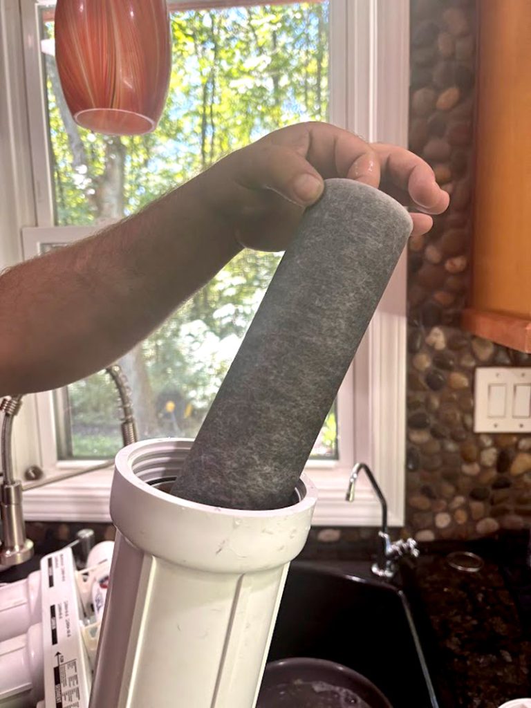 Dirty filter! The Distillata Reverse Osmosis System is really working!