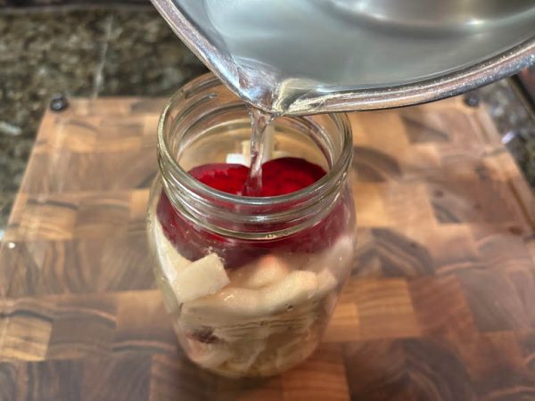 Copycat Aladdins Pink Pickled Turnips Recipe (11)