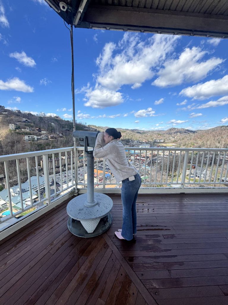 gatlinburg-space-needle-review-360-views