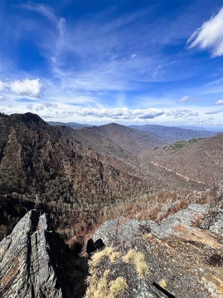 picture from top of Chimney Tops Trail looking over the Smokey Mountains