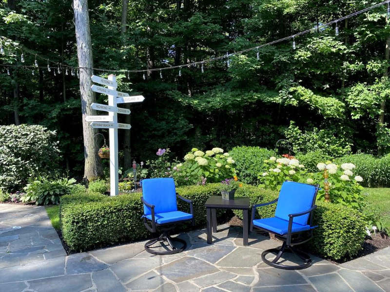 peaceful garden at Hudson Home and Garden Tour