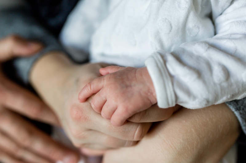 baby parent hands Image by Nadine Hillemeyer from Pixabay
