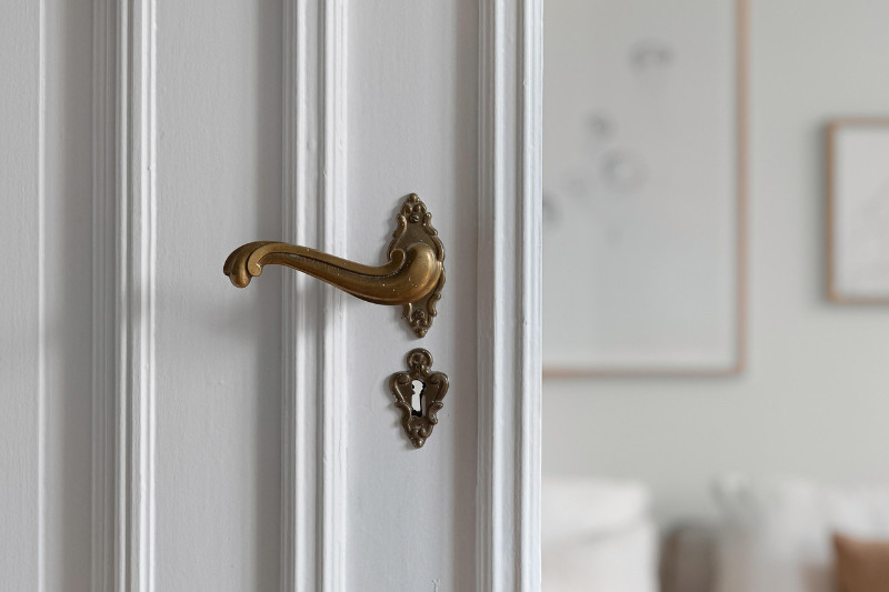door handle