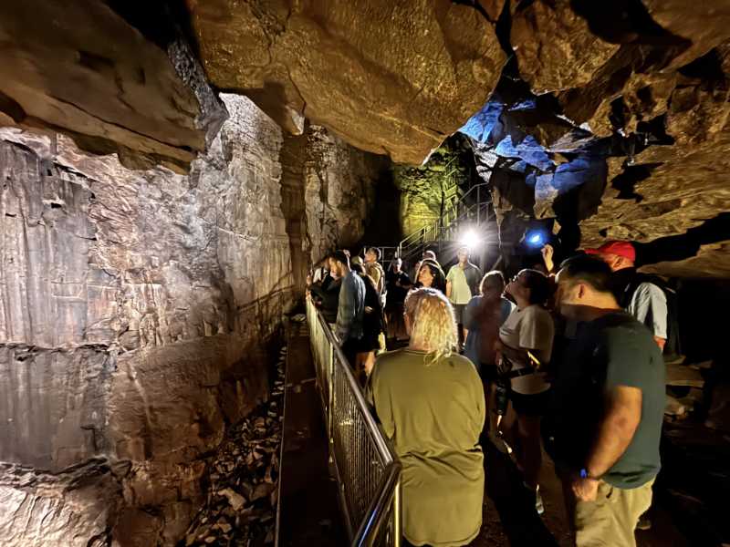 people on Historic Tour at Mammoth Cave