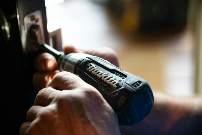 home repair screwdiver