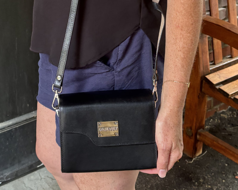 Daneault Robbie Reversible Purse in black