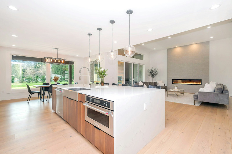 white kitchen